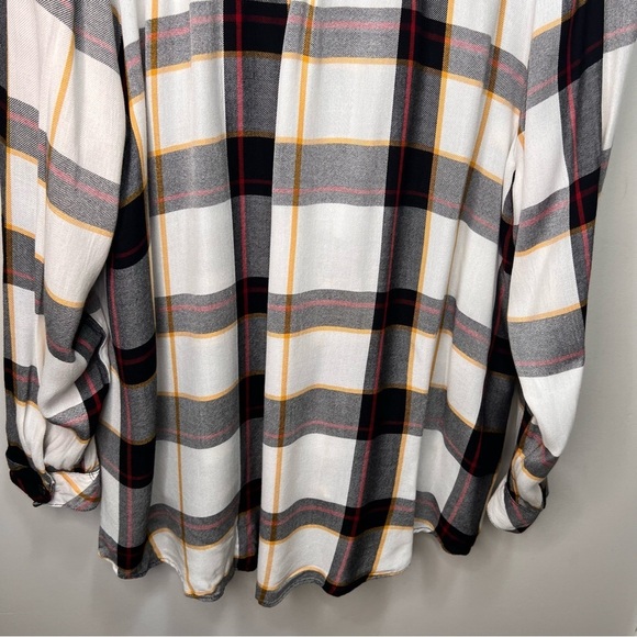 Addition Love & Legend Black & White Button Down Shirt Size 18 - Picture 6 of 12